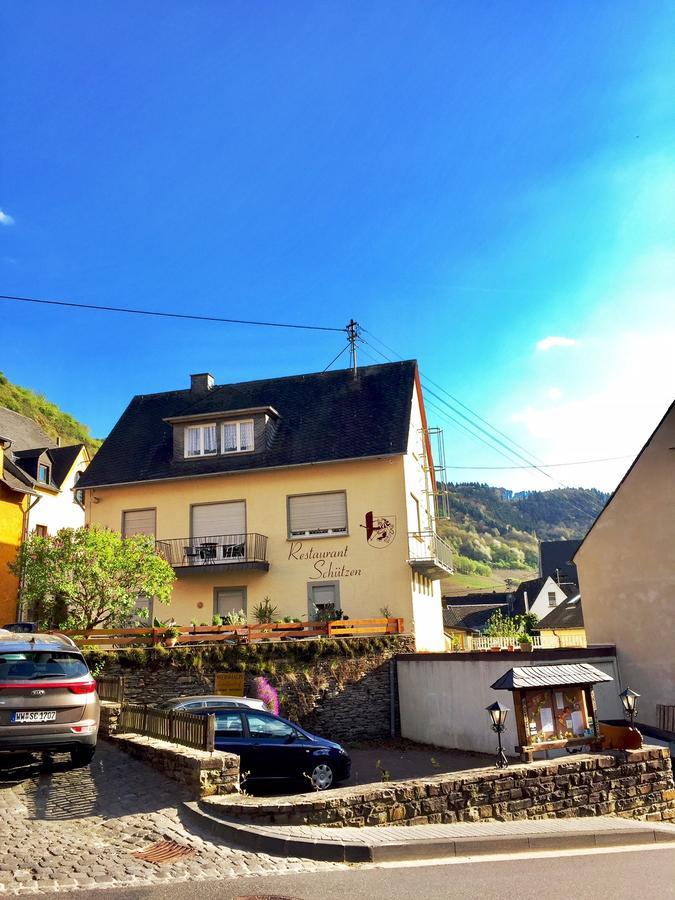 Hotel Weingut Schuetzen Senheim Exterior foto