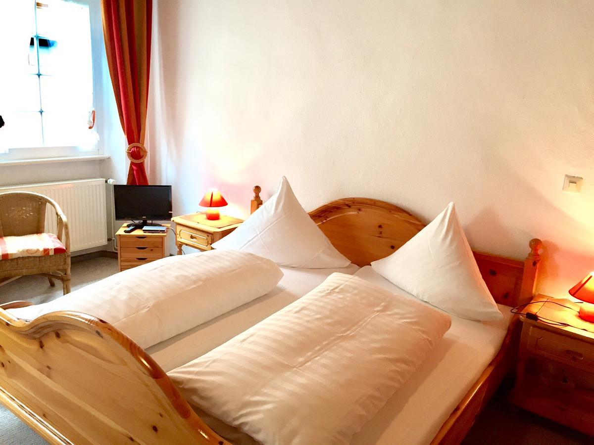 Hotel Weingut Schuetzen Senheim Quarto foto